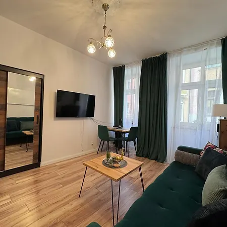 Apartament W Centrum Jeleniej Gory Przy Ulicy Dlugiej Jelenia Góra Exterior foto