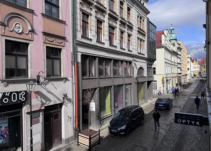 Apartament W Centrum Jeleniej Gory Przy Ulicy Dlugiej