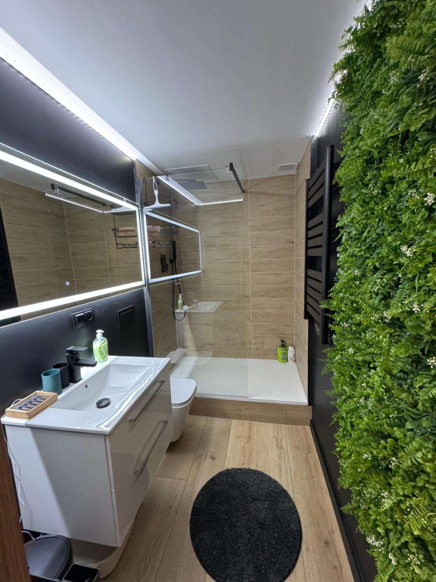 Apartment W Centrum Jeleniej Gory Przy Ulicy Dlugiej *